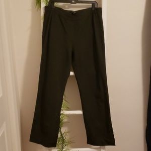 Lafayette 148 Grey Knit straight leg pulling pant.